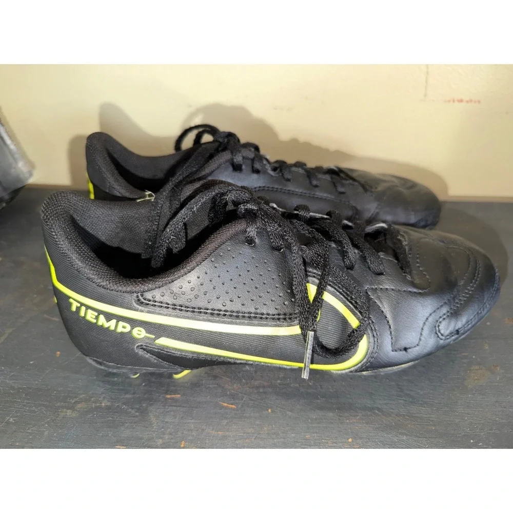 Nike Tiempo Black Yellow Kids Soccer Cleats Youth Size 5.5Y DA1334010